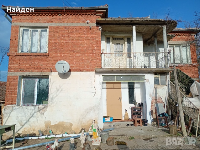 Продава се къща на два етажа в село Мелница., снимка 2 - Къщи - 53053499