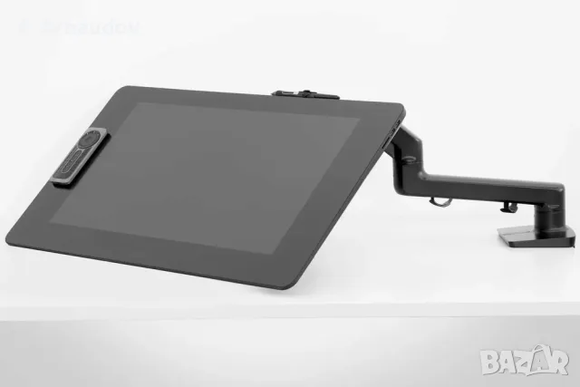 Wacom Cintiq Pro 24 4K + Flex Arm + Loupedeck CT – практически нов професионален комплект, снимка 4 - Монитори - 55725093
