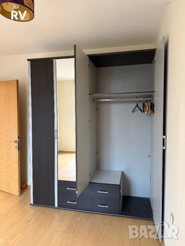 Четирикрилен гардероб, 2 броя, снимка 3 - Гардероби - 53856207