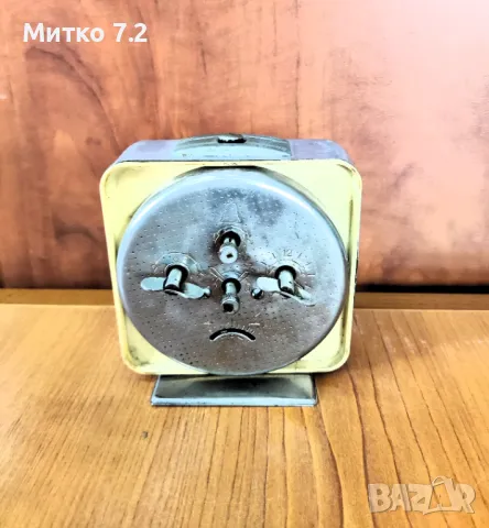 Стар Руски будилник-Витяз, снимка 6 - Антикварни и старинни предмети - 49780212