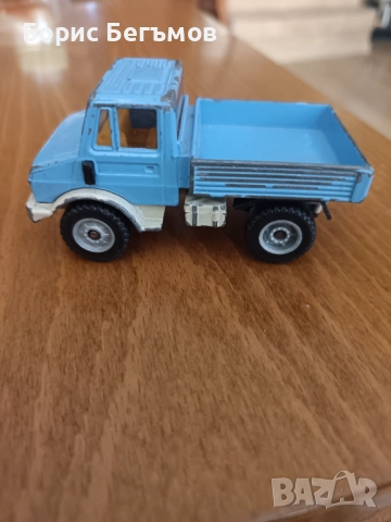 Метално камионче Мерцедес/Siku 1620 Mercedes Benz , снимка 4 - Колекции - 52910313