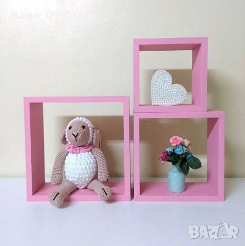 Сет 3 броя розови стенни етажеркк