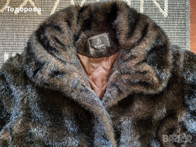 Тъмнокафяво палто с косъм, снимка 2 - Палта, манта - 53399520