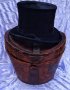 Черен бобър цилиндър Joshua Turner с оригинална кожена кутия, снимка 1 - Антикварни и старинни предмети - 40490765