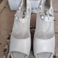 Обувки на ток, снимка 2 - Дамски обувки на ток - 41707178