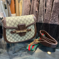 Gucci дамска чанта, снимка 1 - Чанти - 44616232