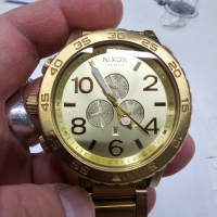 Марков адски солиден и красив  мъжки часовник с хронограф NIXON - събери погледите с този часовник.., снимка 3 - Мъжки - 44558377