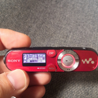 Музикален плеър Sony Walkman NWZ-B143F, снимка 1 - MP3 и MP4 плеъри - 44726766