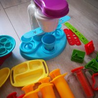 Мега-комплект за игра с пластелини Playdough, снимка 4 - Пластелини, моделини и пясъци - 41393356
