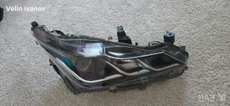 десен фар за тойота корола, снимка 1