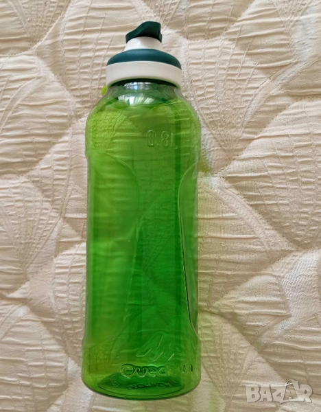 Продавам бутилка 0.8л., снимка 1