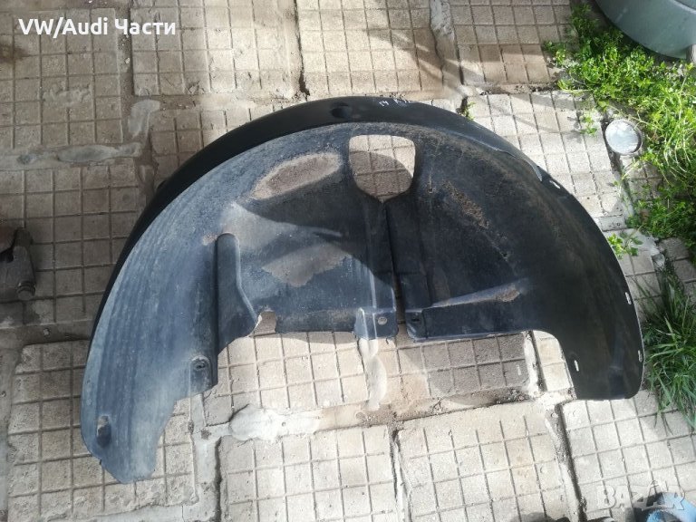 Заден ляв подкалник за Голф 4 Бора Golf 4 VW Bora , снимка 1