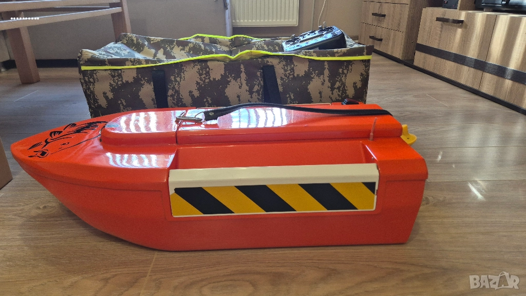 Лодка за захранка, снимка 1