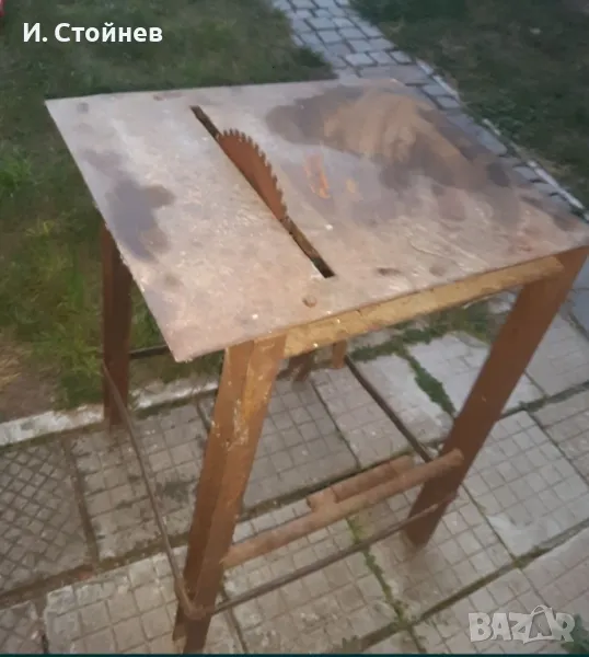 Циркуляр без трифазния си мотор.
Много тежка е масата. С диск., снимка 1