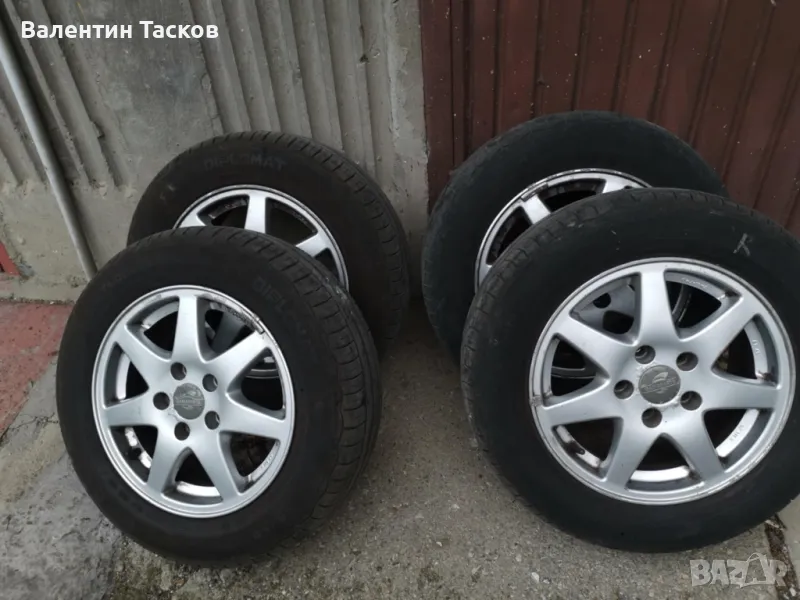 Летни гуми с алуминиеви джанти 195/65/15 VW Touran, снимка 1