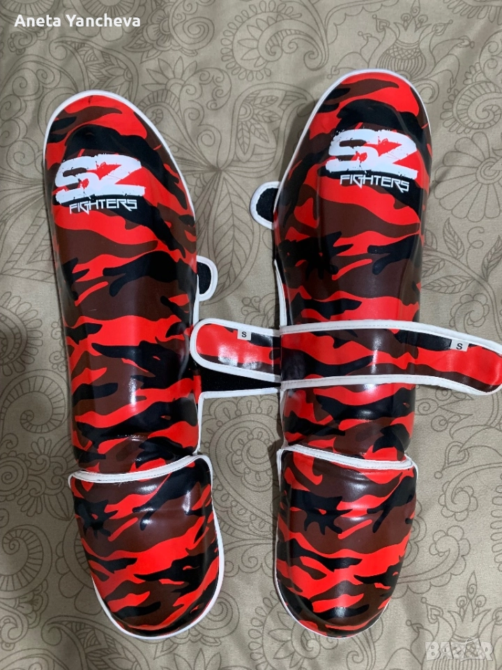 Боксови ръкавици и протектори за крака, снимка 1