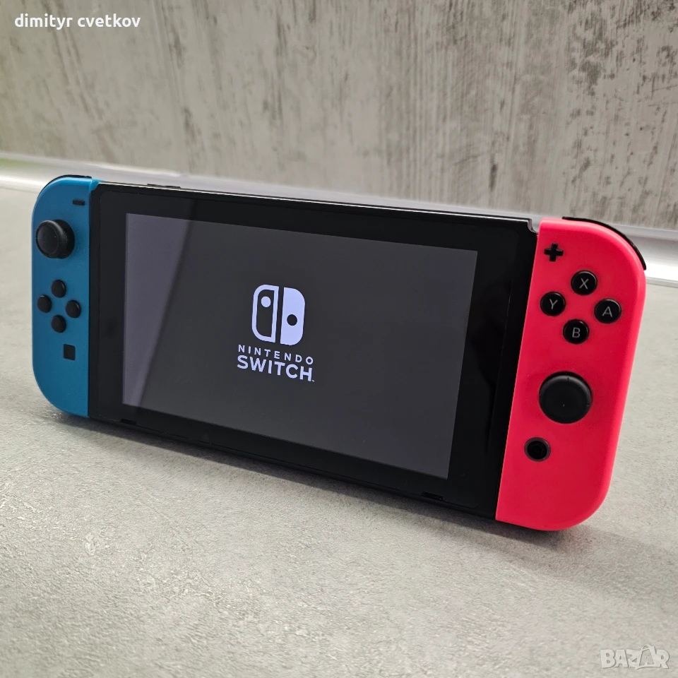 Nintendo Switch V1 HAC-001 + оригинални Joy-Con, снимка 1