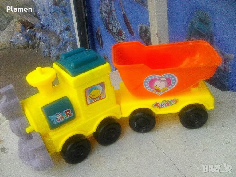 Пластмасово детско влакче локомотив с едно вагонче, снимка 1
