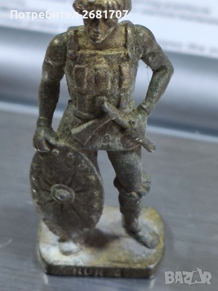 Позлатена фигура , снимка 1