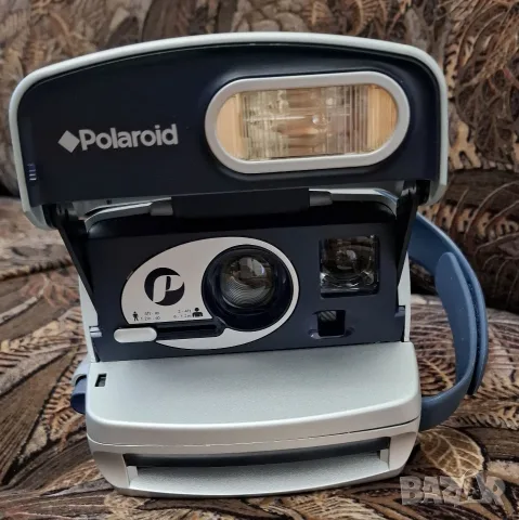 Моментален фотоапарат Polaroid 600, използван само 2 пъти , като нов е