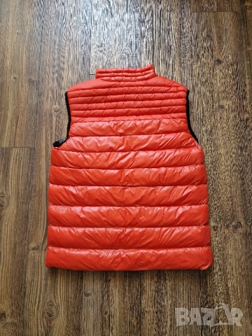 Страхотна мъжка грейка елек HUGO BOSS Размери S , M, L, XL, 2XL , снимка 9 - Якета - 51470796