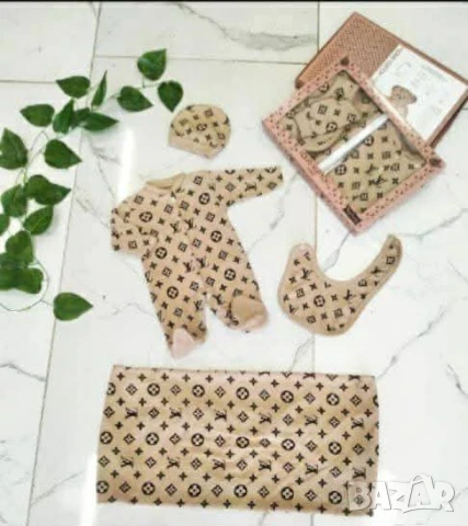 комплекти за новородени louis vuitton fendi christian dior , снимка 10 - Комплекти за бебе - 50574805