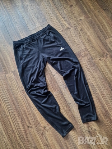 Страхотно мъжко спортно долнище ADIDAS размер M, снимка 2 - Спортни дрехи, екипи - 52399168