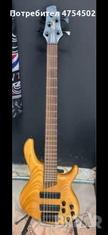 бас китара Cort B5