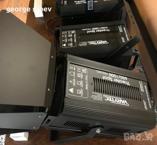 Продавам ТЕАТРАЛНО осветление, Димери, пулт за управление и безжично свързване., снимка 2 - Други - 51788814