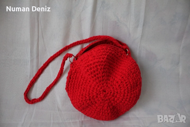 Плетена кръгла дамска чанта 