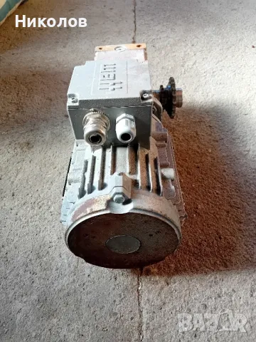 моторедуктор 0.37 кв. 1420об. изходящ вал 40об, снимка 8 - Електродвигатели - 50351967