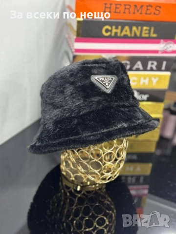 Prada Зимна Пухена Шапка Тип Идиотка Прад - Налични Различни Цветове Код E1147, снимка 5 - Шапки - 52667890