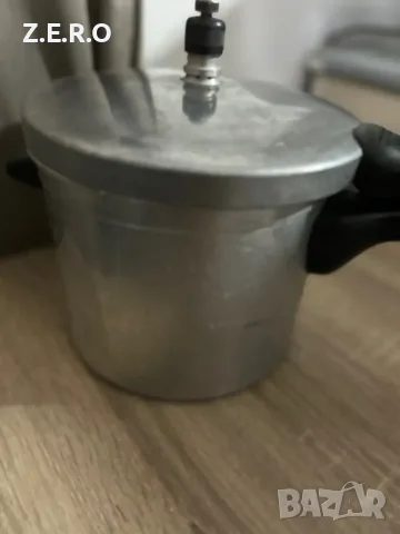 Тенджера под налягане Kelomat Австрия  16 €