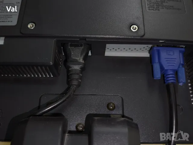 Монитор 17" LG Flatron L1750SQ VGA , снимка 2 - Монитори - 49769645