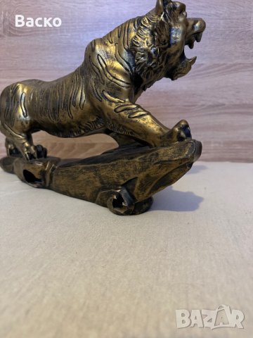 Статуетка, снимка 9 - Аксесоари за коса - 38674907