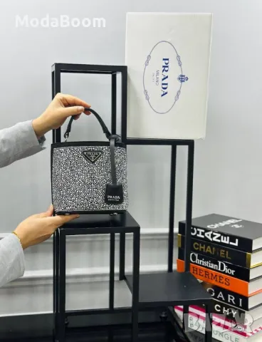 Prad🅰️ дамски чанти Различни цветове , снимка 3 - Чанти - 48523304