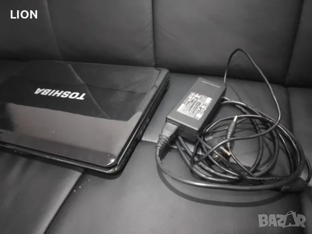 Лаптоп Toshiba, снимка 6 - Лаптопи за дома - 48183525