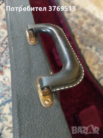 Gibson USA  колекционерски куфар за китара, снимка 4 - Други - 53047306
