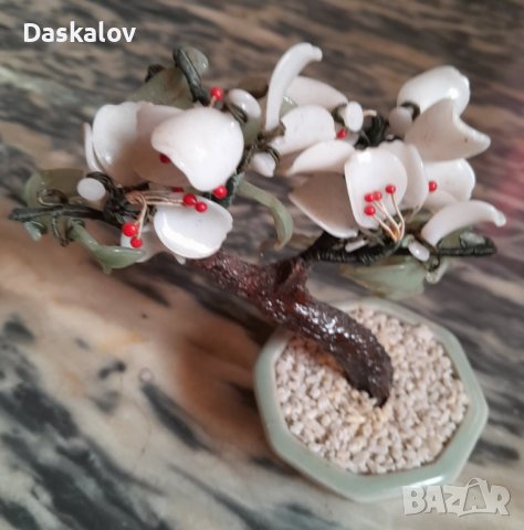 Продавам декоративна ваза с цвете от стъкло, снимка 2 - Изкуствени цветя - 41348743