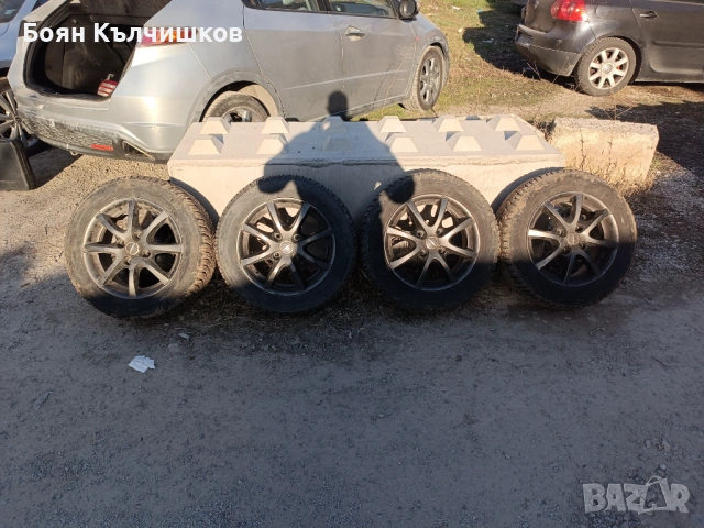 Гуми с джанти 195/60/15 4x114,3 включително и оригинални болтове