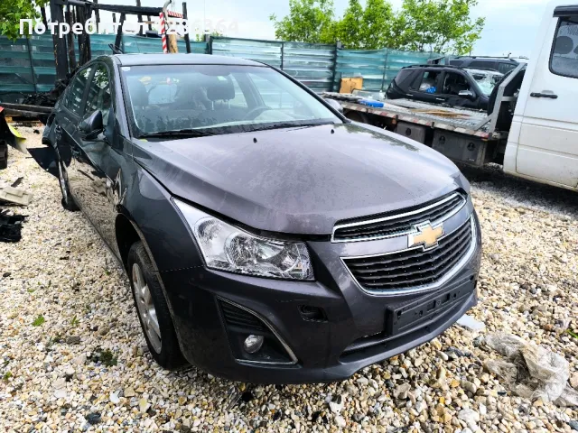 Chevrolet Cruze 1.7 130к.с. НА ЧАСТИ , снимка 2 - Автомобили и джипове - 50167833
