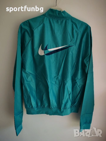 Дамско яке Nike Swoosh Run Jacket Womens, снимка 11 - Якета - 53870998