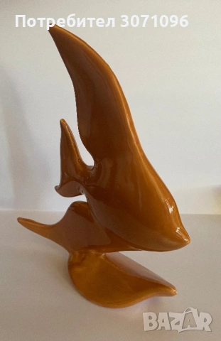 Порцеланова соц статуетка