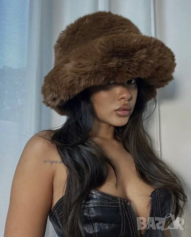 пухени шапки , снимка 3 - Шапки - 51978661