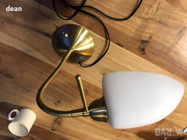 Настолна халогенна лампа