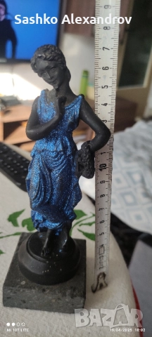 Декоративна фигура на Персефона, снимка 3 - Статуетки - 52389114
