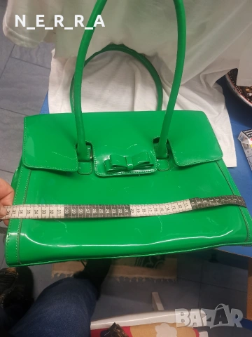 Дамска зелена лачена чанта, снимка 6 - Чанти - 53190762