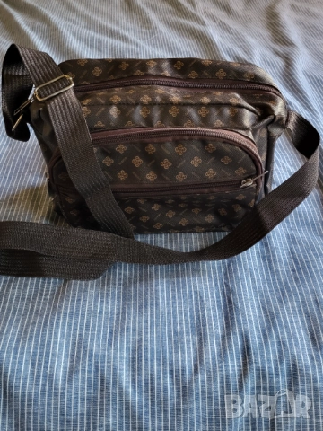 Дамски чанти и ранички, снимка 5 - Раници - 52834103