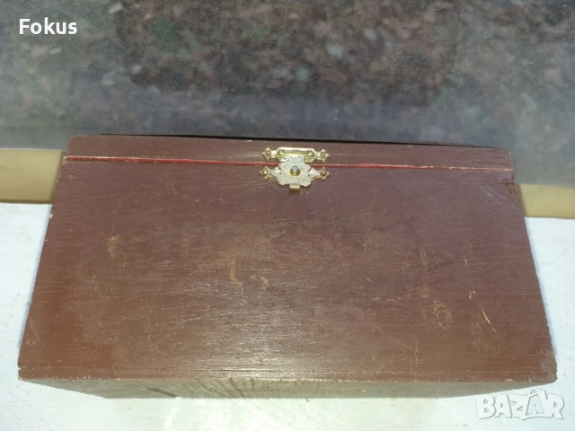 СТАРА АНТИКВАРНА КУТИЯ С ОБКОВ ЗА СКЪП ПОДАРЪК С ОГЛЕДАЛО, снимка 2 - Антикварни и старинни предмети - 53511381