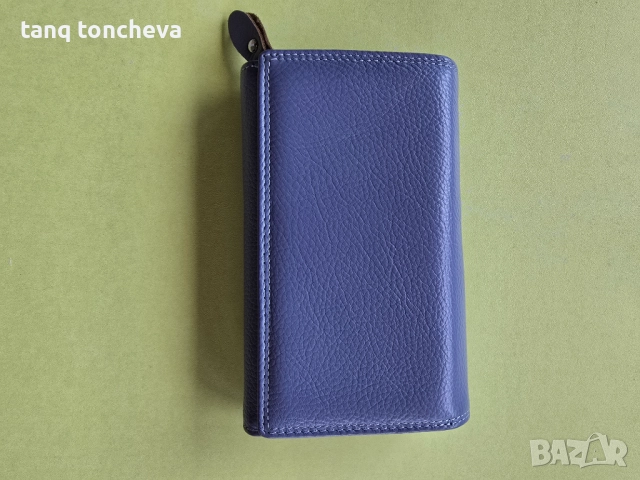 Лилаво портмоне от естествена кожа 